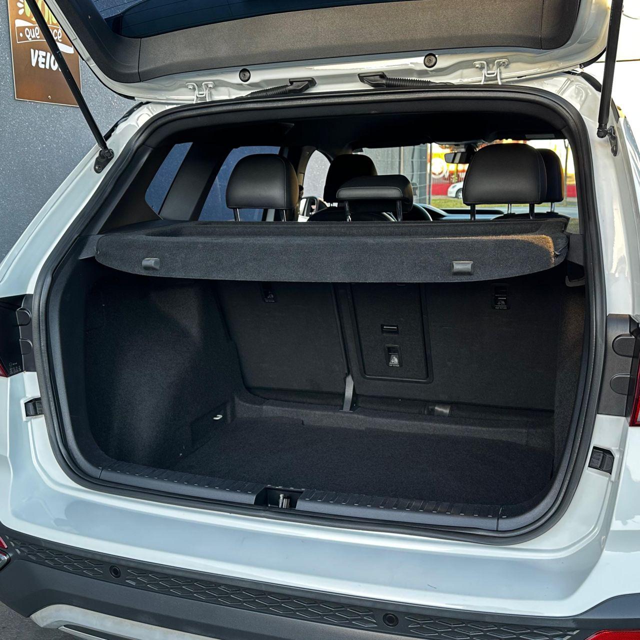 VOLKSWAGEN Taos - Foto