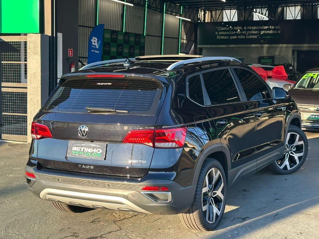 VOLKSWAGEN Taos - Foto