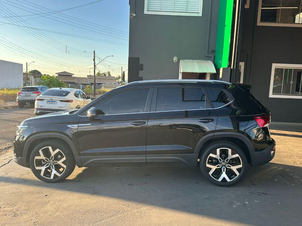 VOLKSWAGEN Taos - Foto
