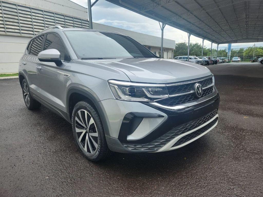 VOLKSWAGEN Taos - Foto