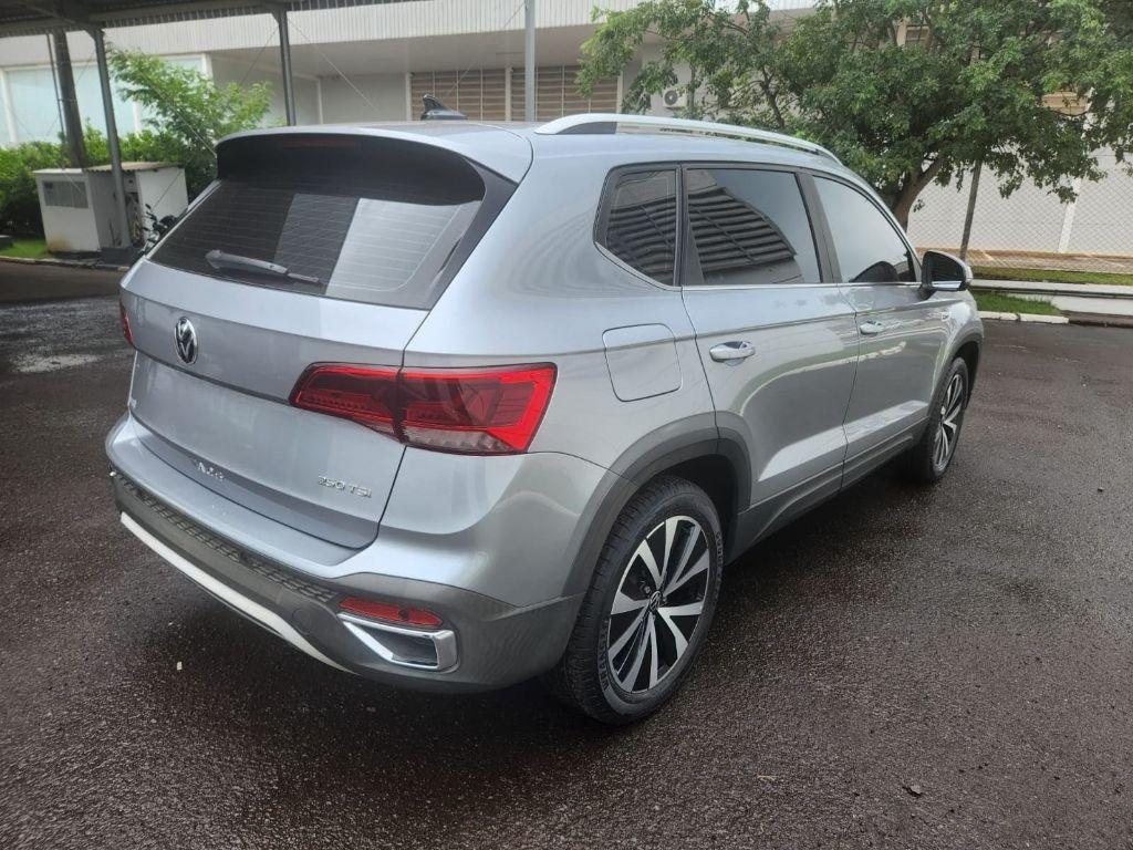 VOLKSWAGEN Taos - Foto