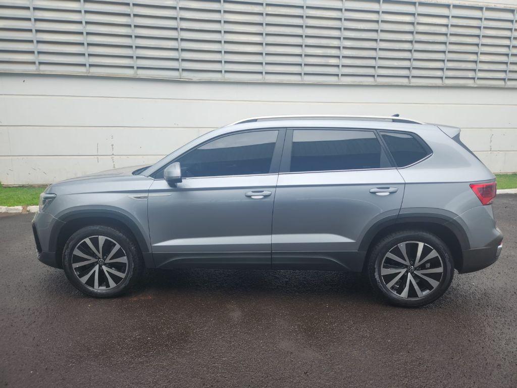 VOLKSWAGEN Taos - Foto