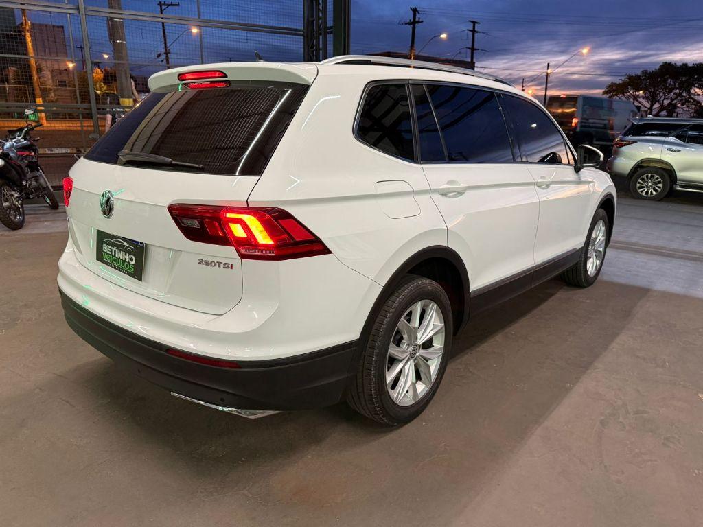 VOLKSWAGEN Tiguan - Foto