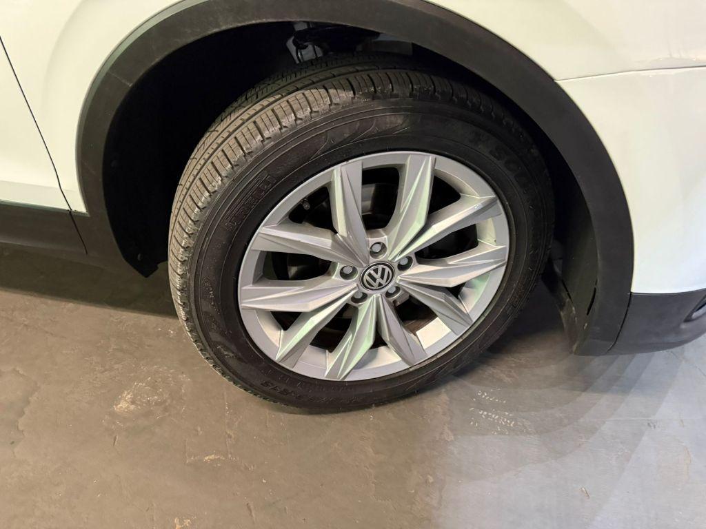 VOLKSWAGEN Tiguan - Foto