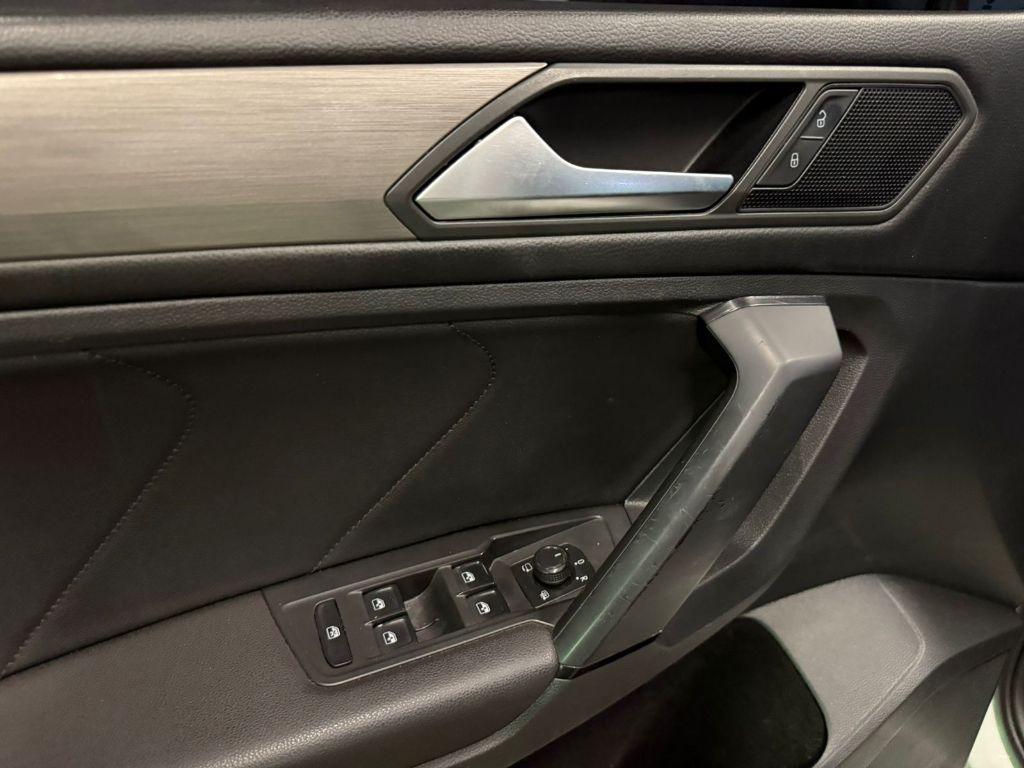 VOLKSWAGEN Tiguan - Foto