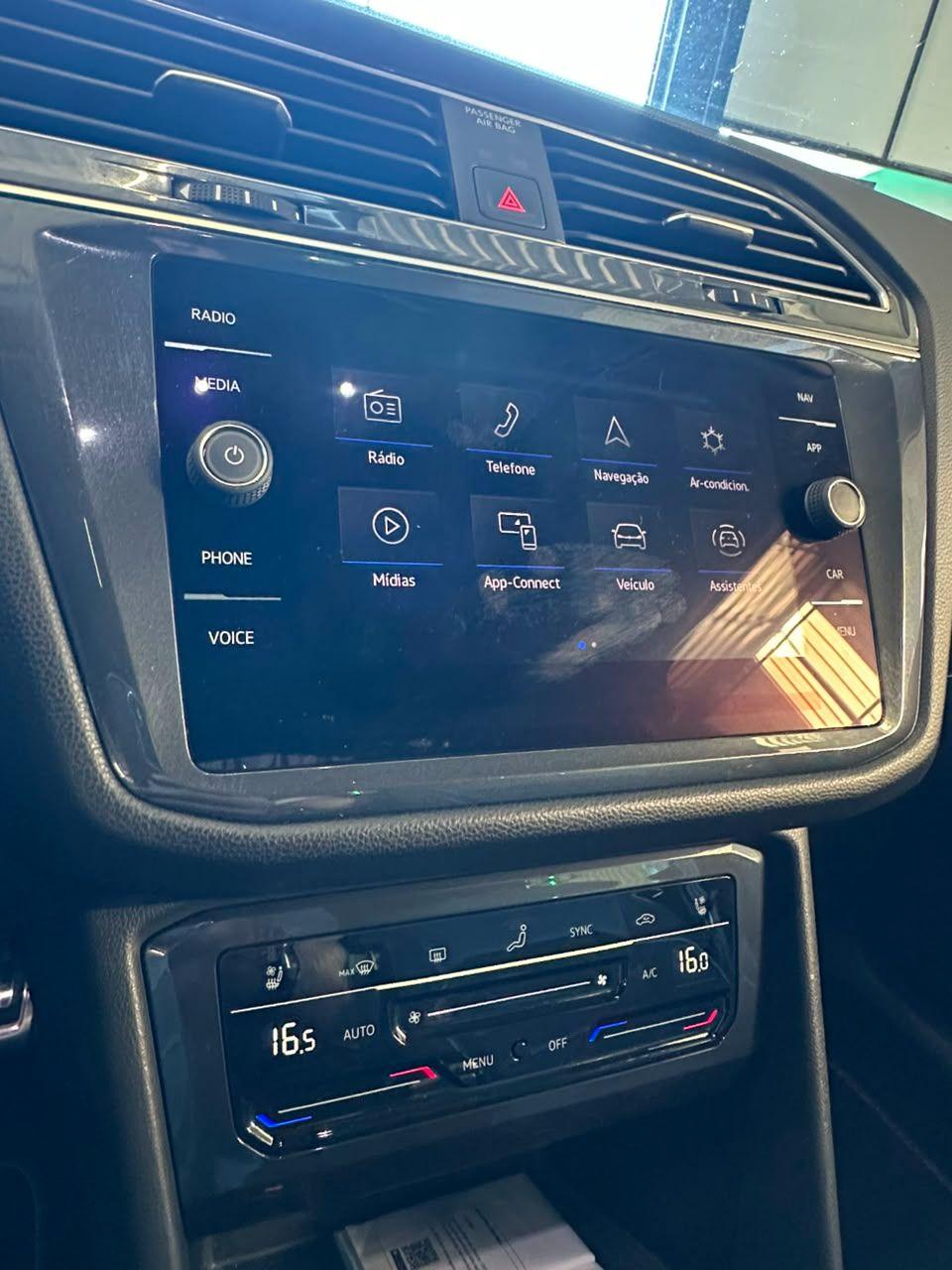 VOLKSWAGEN Tiguan - Foto