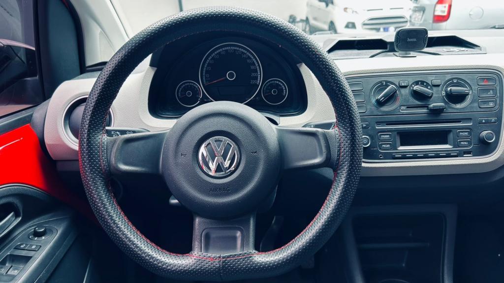 VOLKSWAGEN UP - Foto