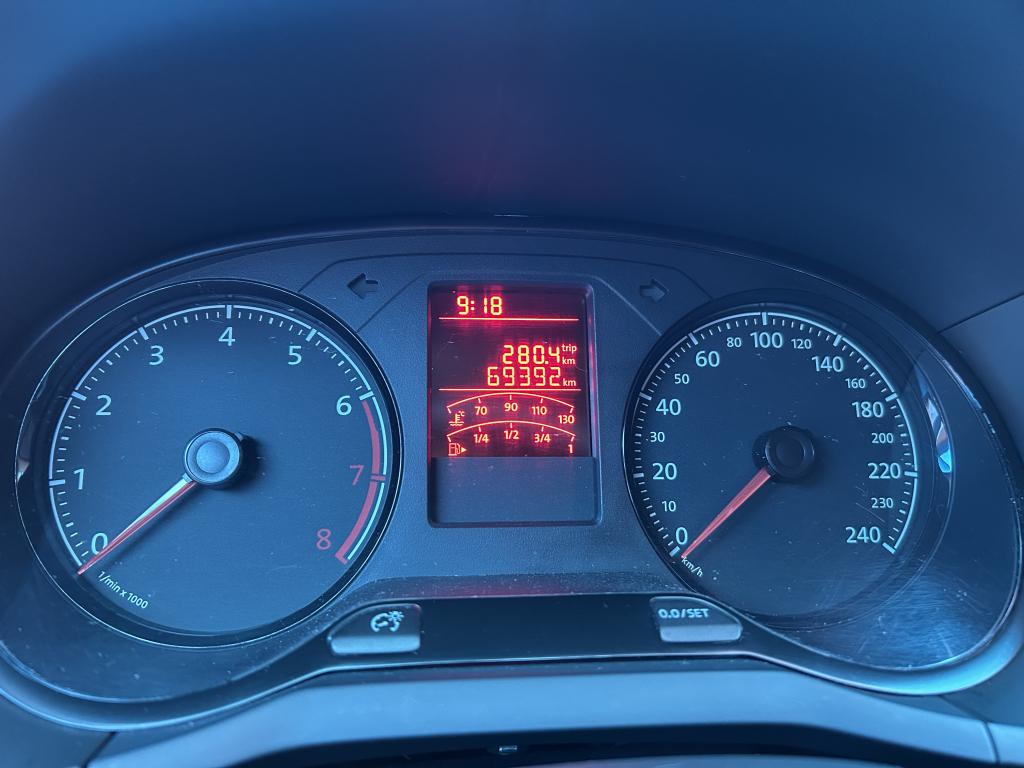 VOLKSWAGEN Voyage - Foto