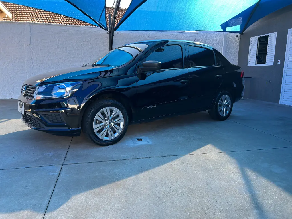 VOLKSWAGEN Voyage - Foto
