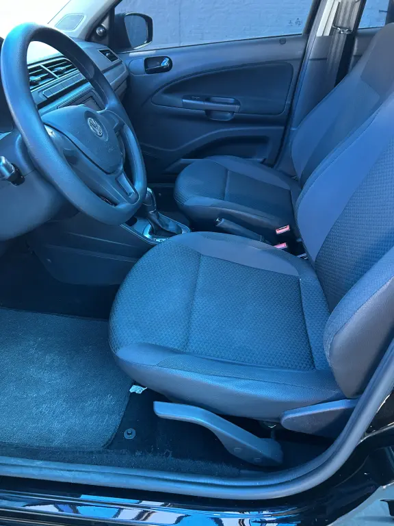 VOLKSWAGEN Voyage - Foto