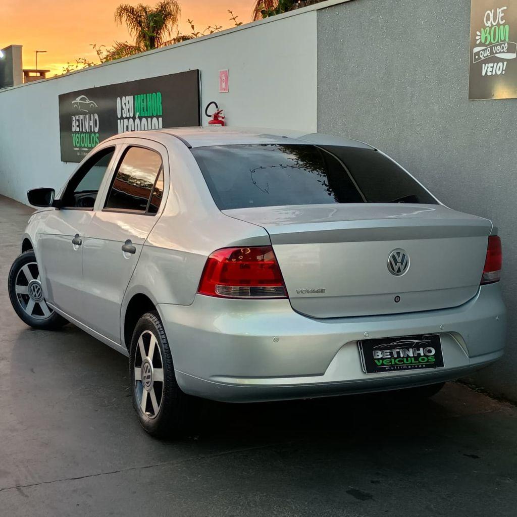 VOLKSWAGEN Voyage - Foto