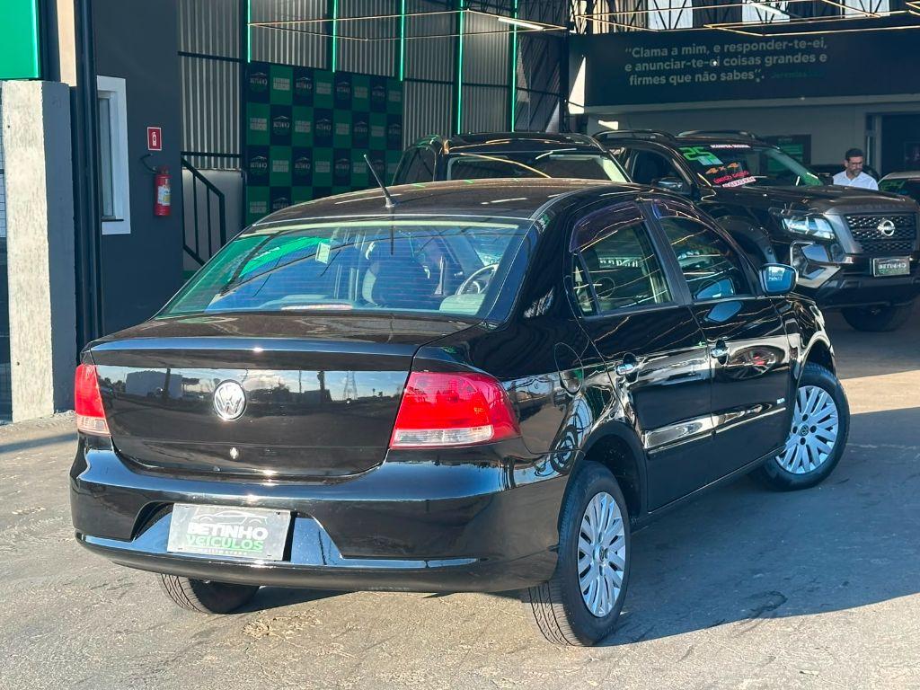 VOLKSWAGEN Voyage - Foto