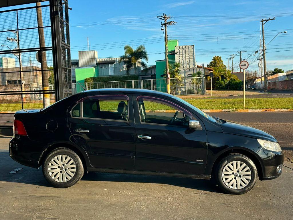 VOLKSWAGEN Voyage - Foto