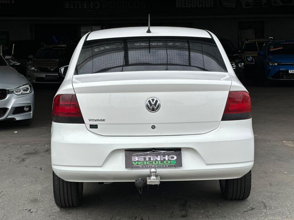 VOLKSWAGEN Voyage - Foto