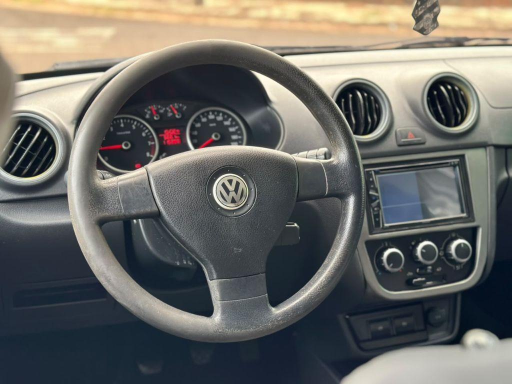 VOLKSWAGEN Voyage - Foto