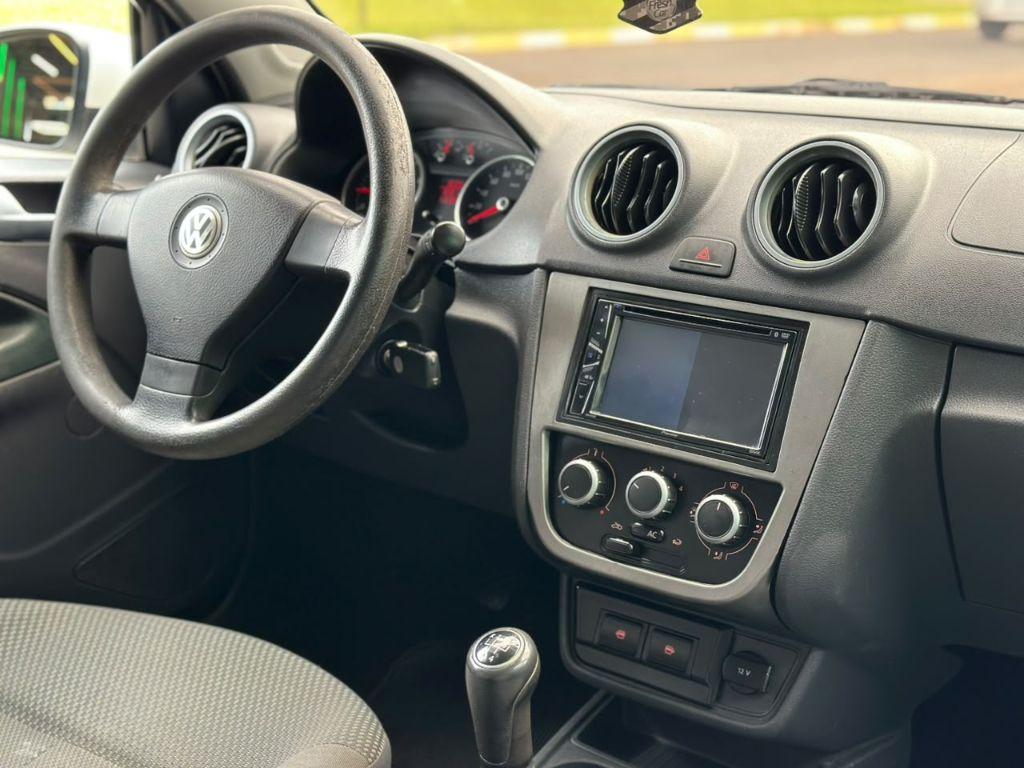 VOLKSWAGEN Voyage - Foto