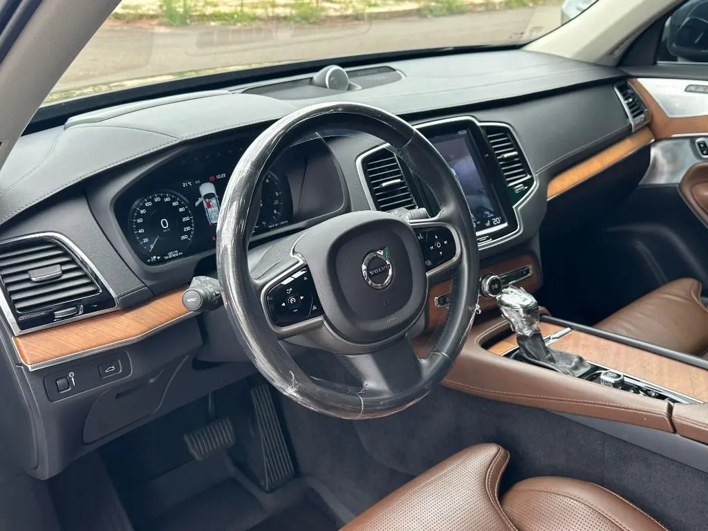 VOLVO XC90 - Foto