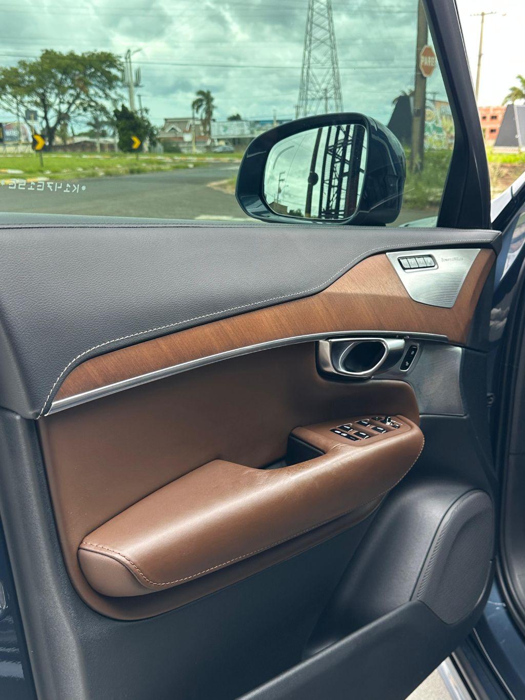 VOLVO XC90 - Foto