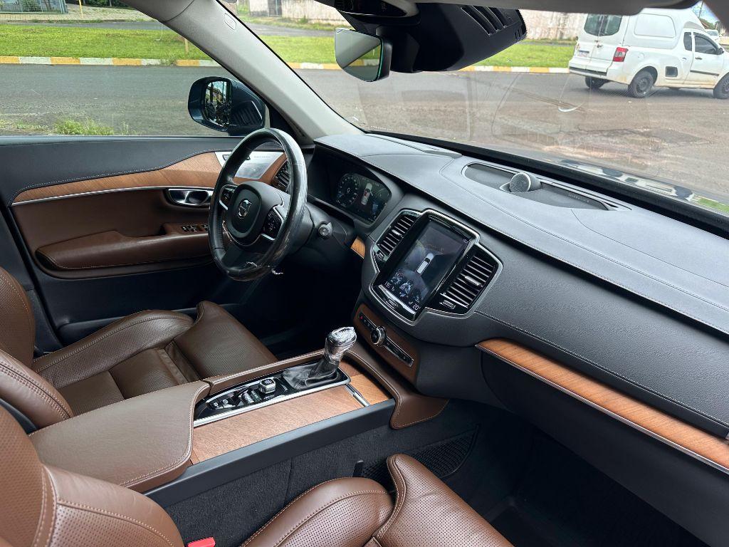 VOLVO XC90 - Foto
