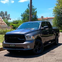 RAM Classic 5.7 V8 32V 4P HEMI LARAMIE AUTOM�TICO