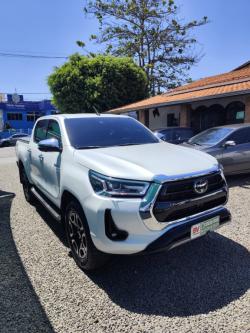 TOYOTA Hilux Caminhonete 2.8 16V SRX 4X4 DIESEL CABINE DUPLA AUTOMTICO