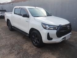 TOYOTA Hilux Caminhonete 2.8 16V 4P SR 4X4 DIESEL CABINE DUPLA AUTOMÁTICO