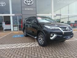TOYOTA Hilux SW4 2.8 4P SRX 4X4 TURBO DIESEL AUTOM�TICO