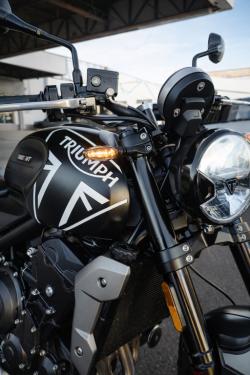 TRIUMPH Trident 660 