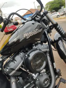 HARLEY DAVIDSON Softtail Street Bob 1800