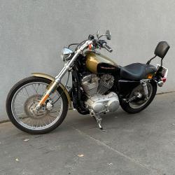 HARLEY DAVIDSON Sportster XL 883 CUSTOM