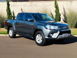 TOYOTA Hilux Caminhonete 2.8 16V SRV 4X4 DIESEL CABINE DUPLA AUTOMTICO