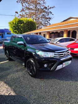 TOYOTA Hilux Caminhonete 2.8 16V SRV 4X4 DIESEL CABINE DUPLA AUTOMTICO