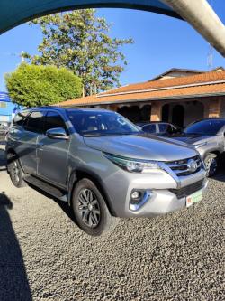 TOYOTA Hilux SW4 2.8 16V 4P SRX 4X4 7 LUGARES TURBO DIESEL AUTOMTICO