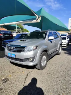 TOYOTA Hilux SW4 3.0 16V 4P SRV 4X4 7 LUGARES TURBO DIESEL AUTOMTICO