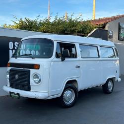 VOLKSWAGEN Kombi 1.4 FLEX STD 9 LUGARES