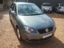 VOLKSWAGEN Polo Sedan 1.6 4P COMFORTLINE FLEX