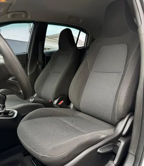 CHEVROLET Onix Hatch 1.4 4P FLEX LTZ, Foto 8 CHEVROLET Onix Hatch 1.4 4P FLEX LTZ, Foto 8