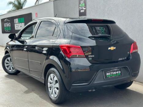 CHEVROLET Onix Hatch 1.0 4P FLEX LT, Foto 3 CHEVROLET Onix Hatch 1.0 4P FLEX LT, Foto 3