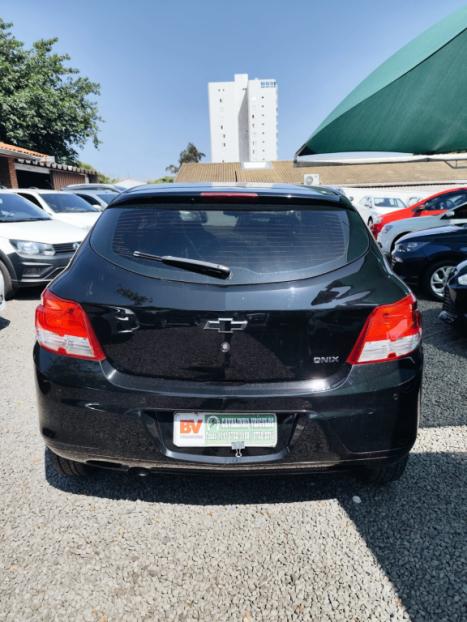 CHEVROLET Onix Hatch 1.0 4P FLEX JOY BLACK, Foto 9