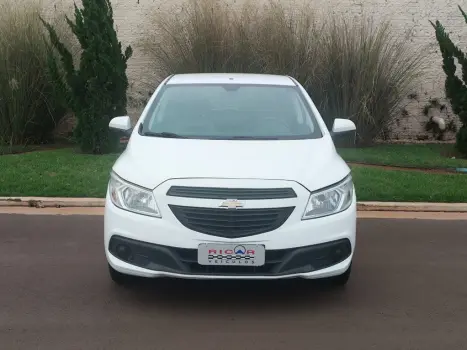 CHEVROLET Onix Hatch 1.0 4P FLEX LS, Foto 2