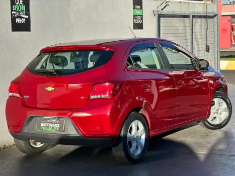 CHEVROLET Onix Hatch 1.4 4P FLEX LT, Foto 4
