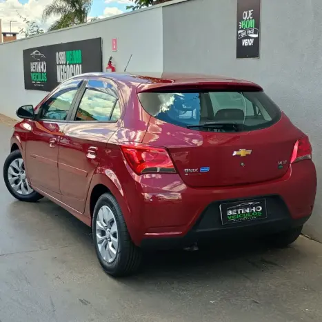 CHEVROLET Onix Hatch 1.4 4P FLEX LT, Foto 3