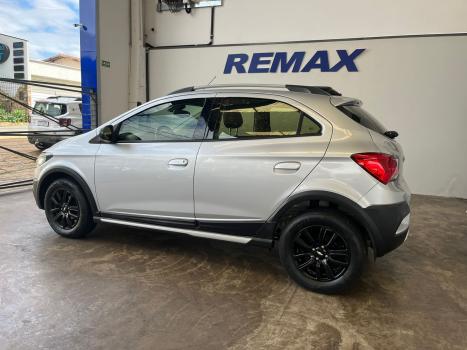 CHEVROLET Onix Hatch 1.4 4P FLEX ACTIV AUTOM�TICO, Foto 9