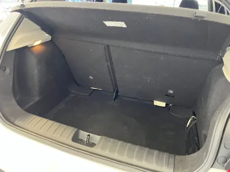 CHEVROLET Onix Hatch 1.0 12V 4P FLEX PREMIER 2 TURBO AUTOM�TICO, Foto 10