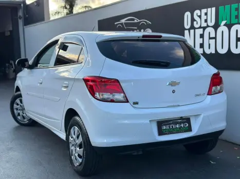 CHEVROLET Onix Hatch 1.0 4P FLEX LT, Foto 3