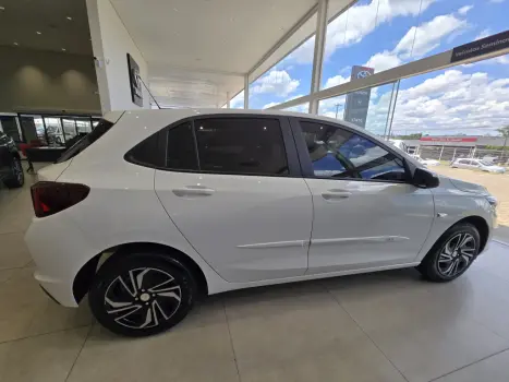 CHEVROLET Onix Hatch 1.0 12V 4P FLEX LT TURBO AUTOM�TICO, Foto 3
