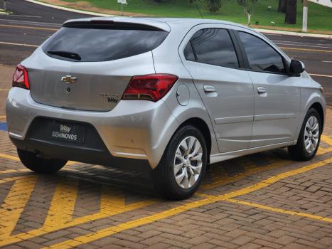 CHEVROLET Onix Hatch 1.4 4P FLEX LT AUTOM�TICO, Foto 4