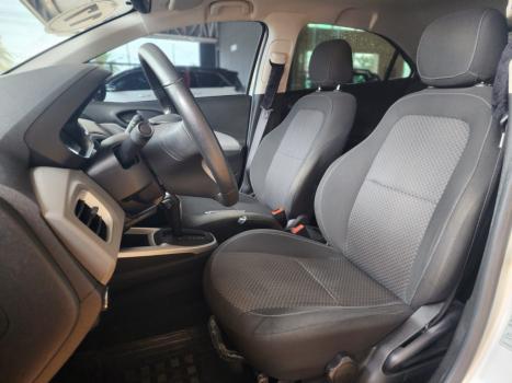 CHEVROLET Onix Hatch 1.4 4P FLEX LT AUTOM�TICO, Foto 11