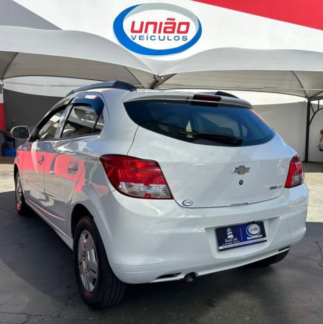 CHEVROLET Onix Hatch 1.0 4P FLEX LT, Foto 4