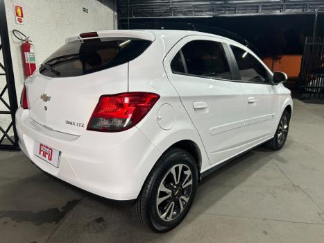 CHEVROLET Onix Hatch 1.4 4P FLEX LTZ, Foto 6